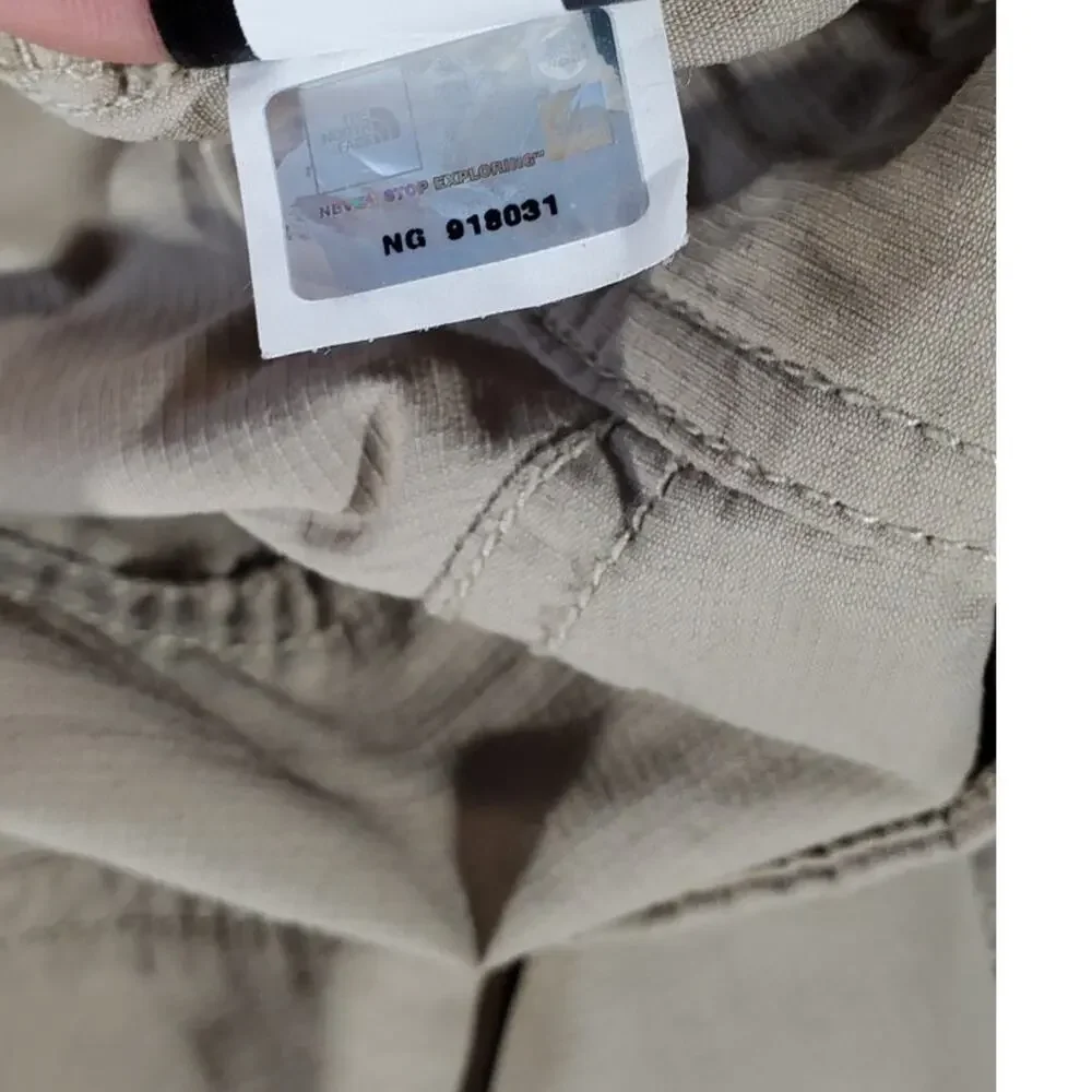 The North Face Mens Cargo Shorts Tan Nylon Hiking Size 40 outdoor, gorpcore